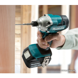             Винтоверт Makita DTD156Z (без АКБ)        
