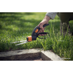             Ножницы газонные  Fiskars Servo-System GS42 1000589        
