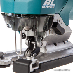             Электролобзик Makita DJV182Z (без АКБ)        