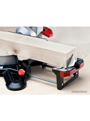            Торцовочная пила Metabo KGSV 216 M 619261000        